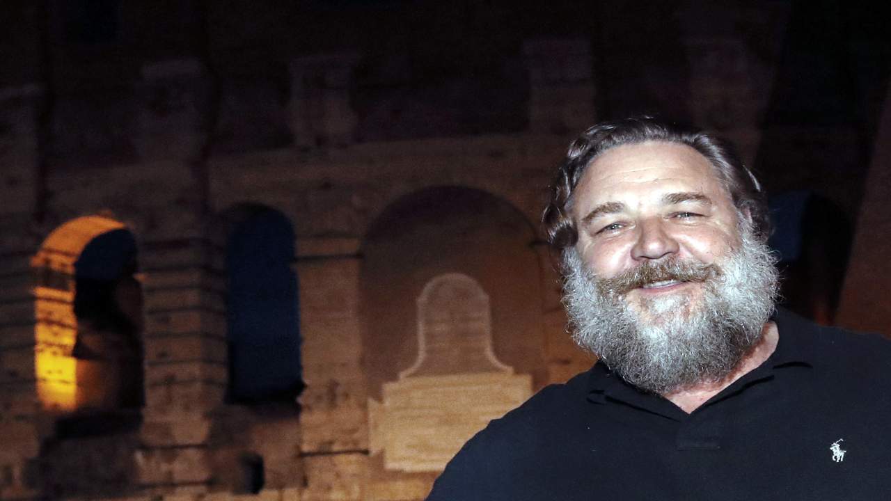 Russell Crowe: il Gladiatore tifa sempre Lazio | Videomessaggio inequivocabile