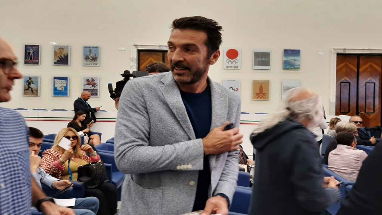 Buffon, stregato da Provedel | In estate aveva dato un consiglio a Sarri… – VIDEO