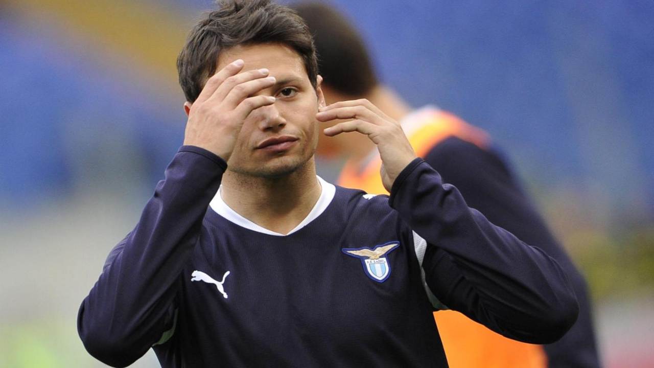 Zarate ma che combini! Follia dell'ex Lazio: tutti a bocca aperta - VIDEO