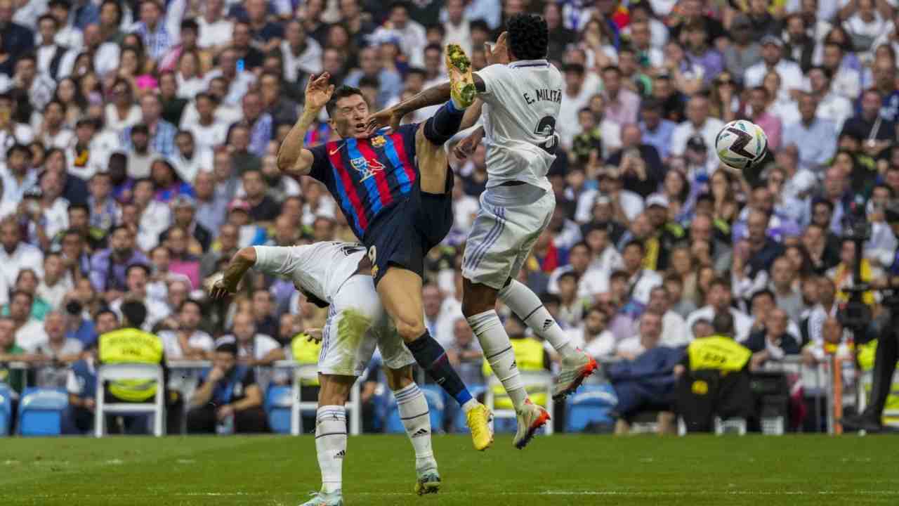 Real Madrid-Barcellona, il Clasico delle polemiche: Laporta furioso 'scende in campo'