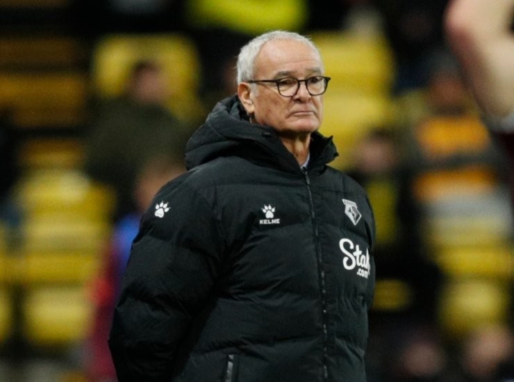 Claudio Ranieri potrebbe sostituire Dejan Stankovic sulla panchina della Sampdoria.