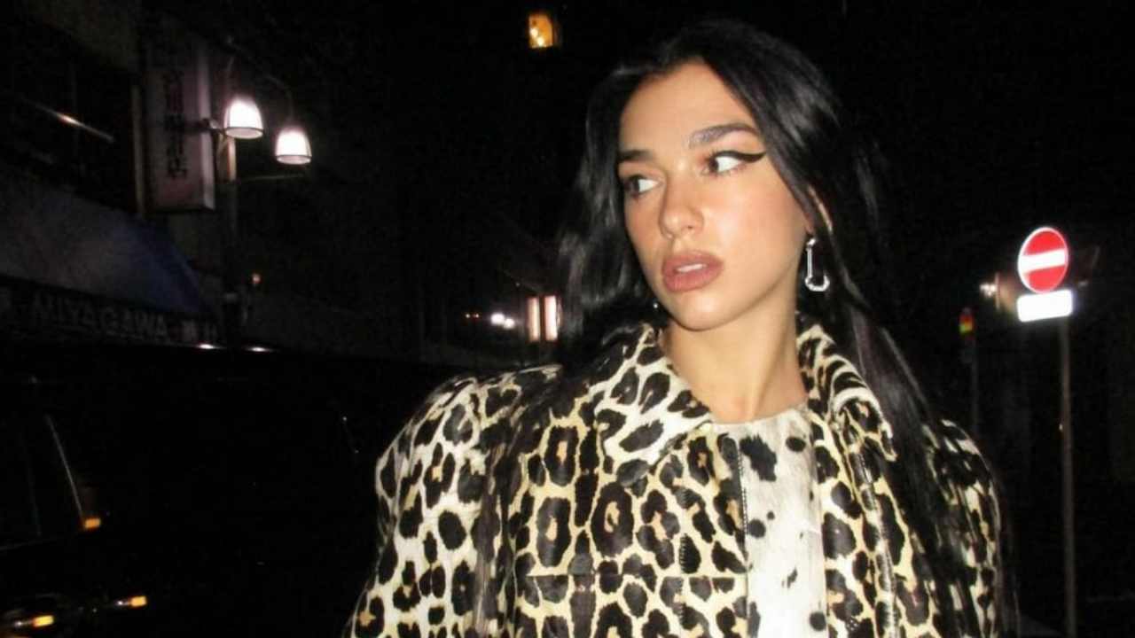 Dua Lipa spiega perché non si esibirà durante la cerimonia inaugurale di Qatar 2022.