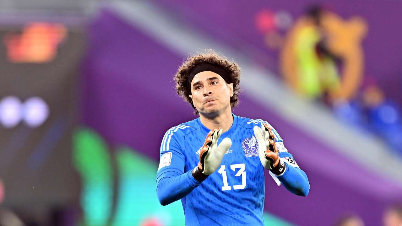 Guillermo Ochoa riceve una piccante proposta