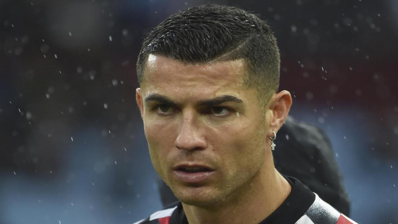 Cristiano Ronaldo nel riscaldamento con il Manchester United