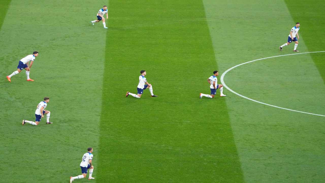 Giocatori dell'Inghilterra minacciati