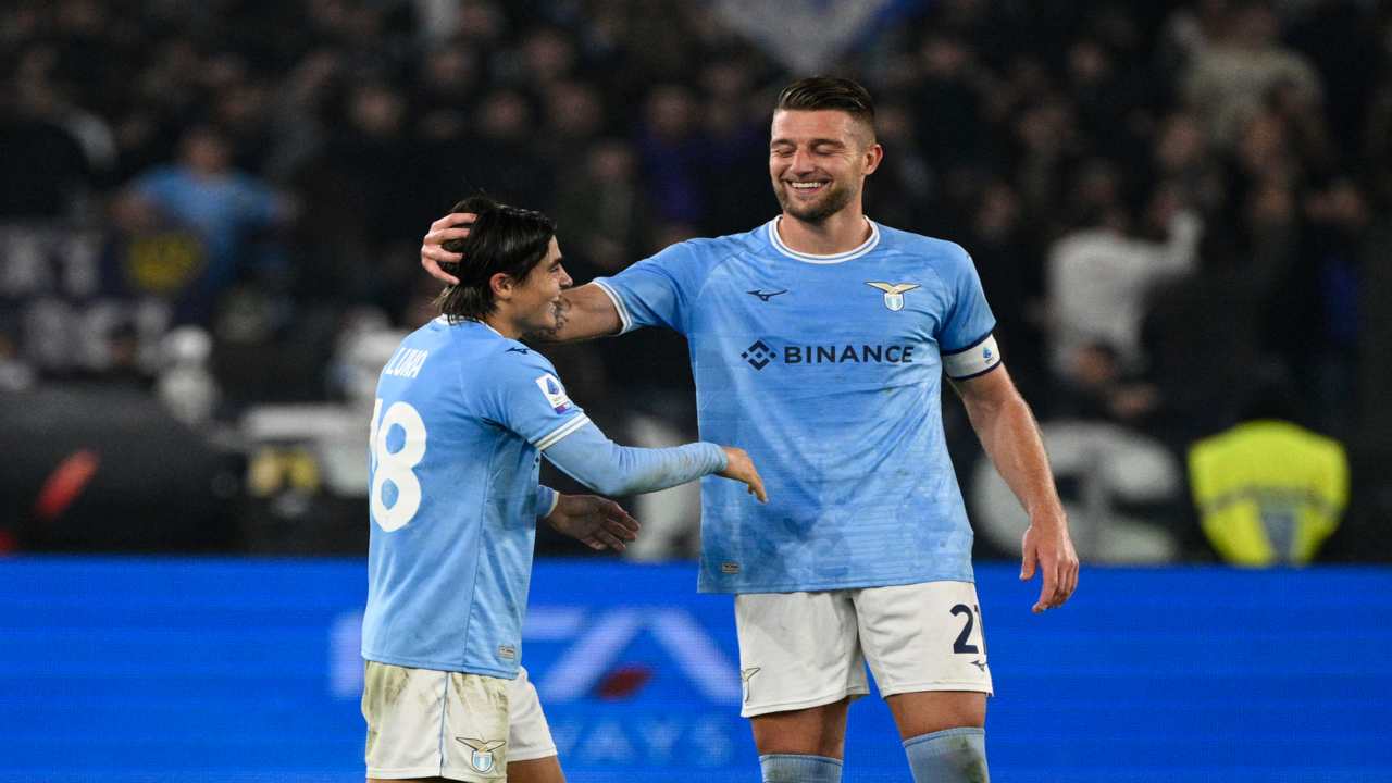 Il gigante e il bambino: Milinkovic e Luka Romero. 