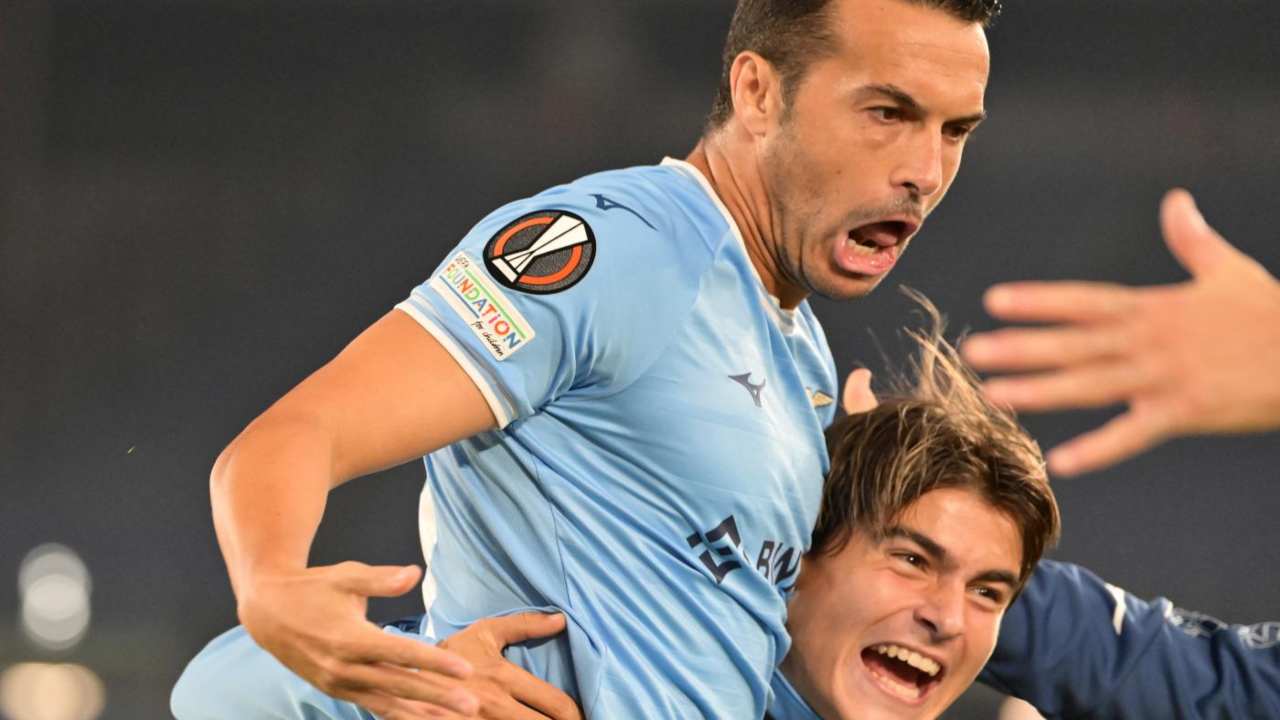 Pedro e Luka Romero festeggiano un goal