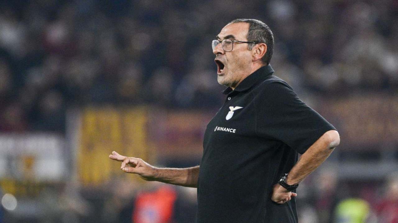 Maurizio Sarri nervoso durante un partita