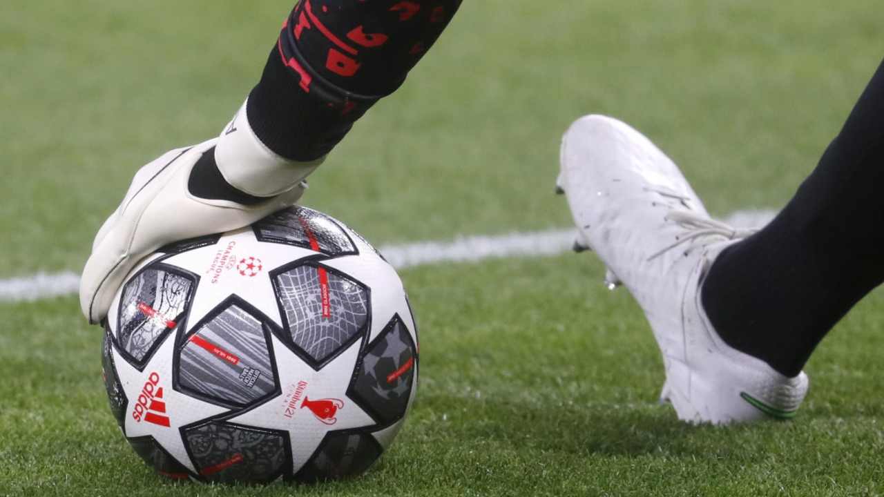 Il pallone della scorsa edizione della Champions League