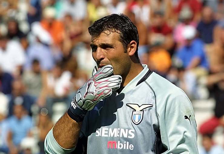 Angelo Peruzzi durante la sua avventura alla Lazio 