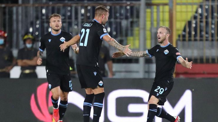 Immobile, Milinkovic e Lazzari esultano ad Empoli, dopo i gol segnati nella priuma di campionao della stagione 2021-22