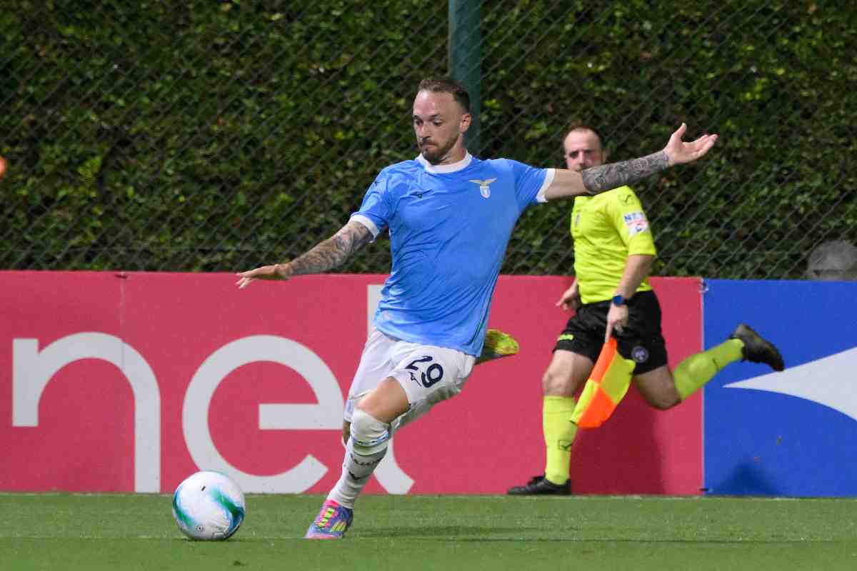 Manuel Lazzari al cross