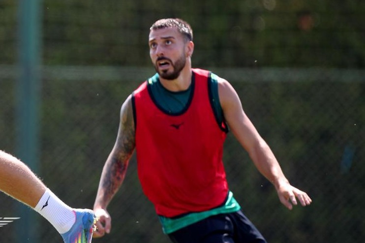 Mario Gila in allenamento durante il ritiro 