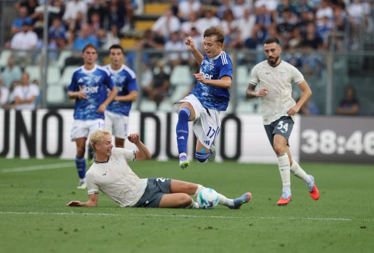 Una fase della partita tra Como e Lazio