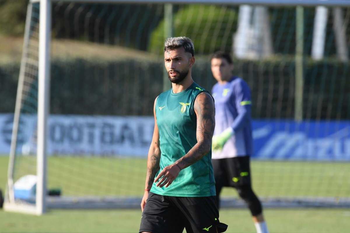 Taty Castellanos durante la seduta d'allenamento a Formello