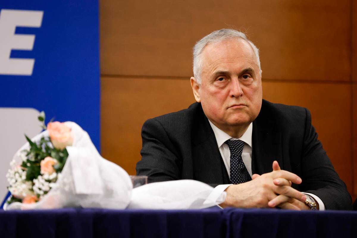 Il senatore di Forza Italia Claudio Lotito mentre interviene a una conferenza alla Luiss
