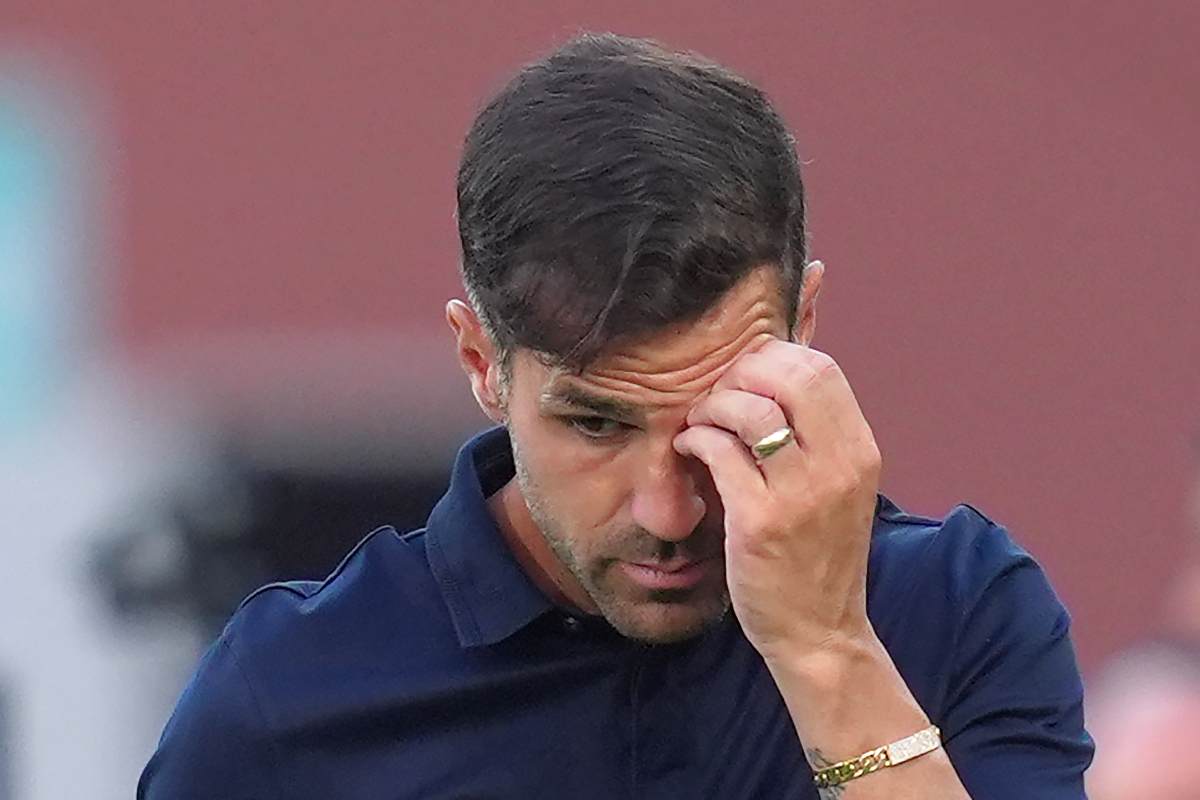 Cesc Fabregas preoccupato dall'assenza di un suo giocatore