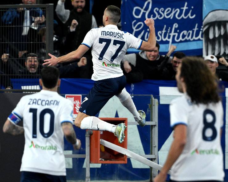 Adam Marusic dopo il gol a Lecce