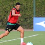 Pedro mentre delizia i compagni in allenamento a Formello