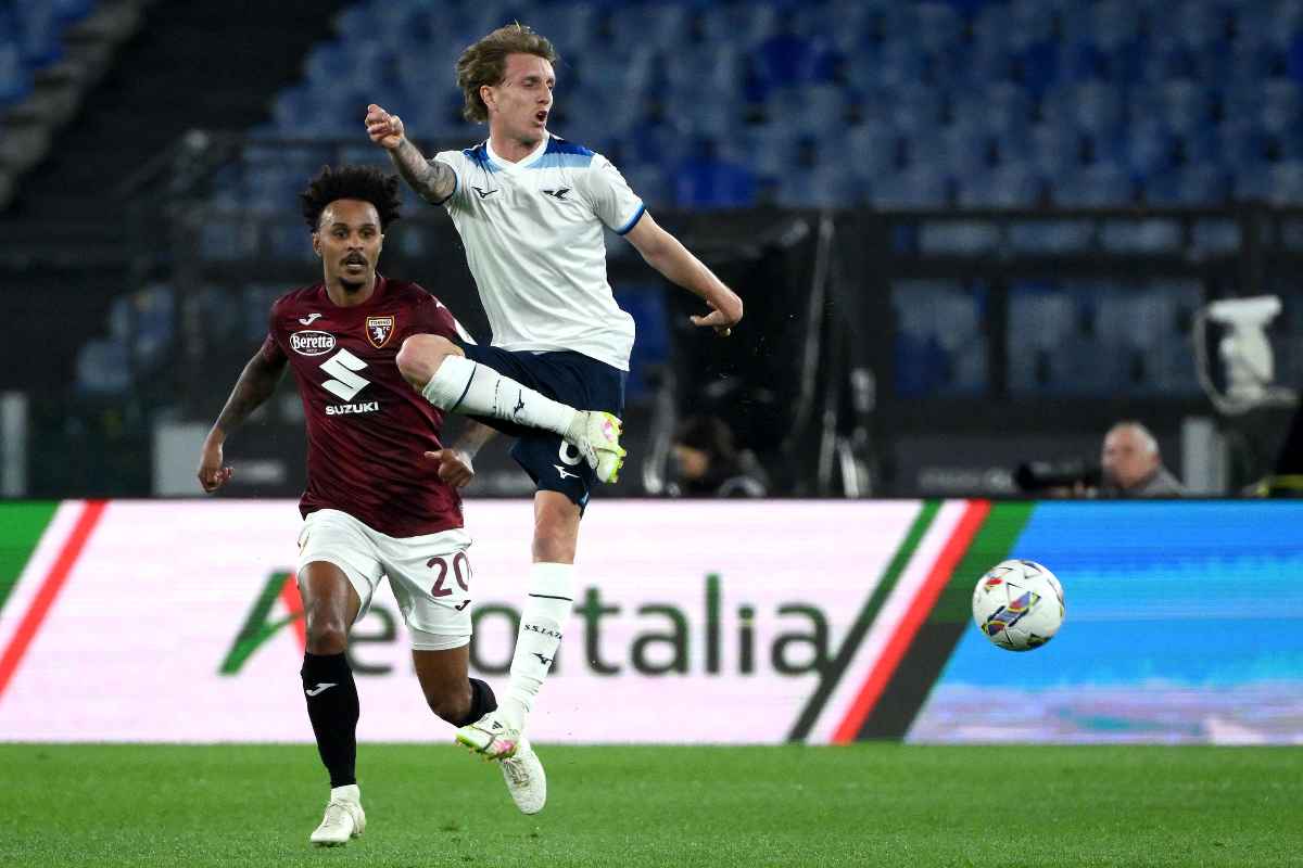 Nicolò Rovella durante un intervento col Torino