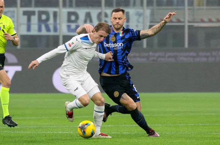 Nicolò Rovella in azione contro l'Inter