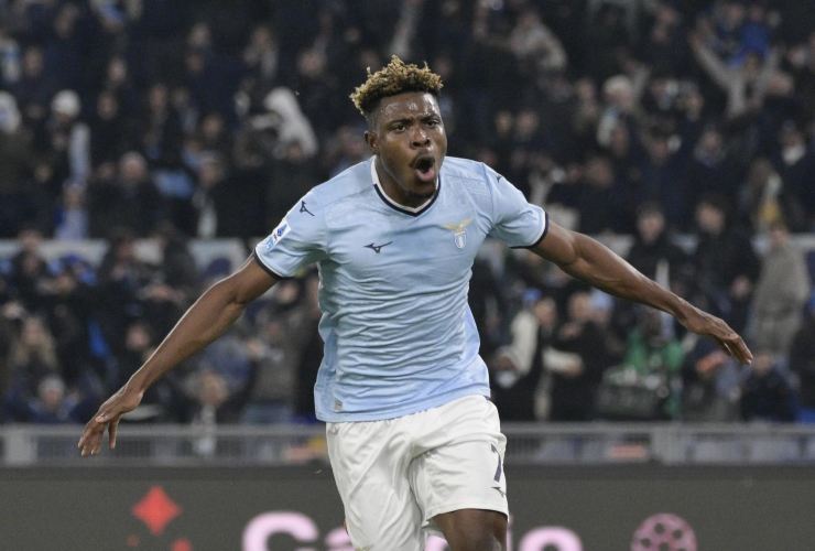 Dele Bashiru esulta dopo un gol