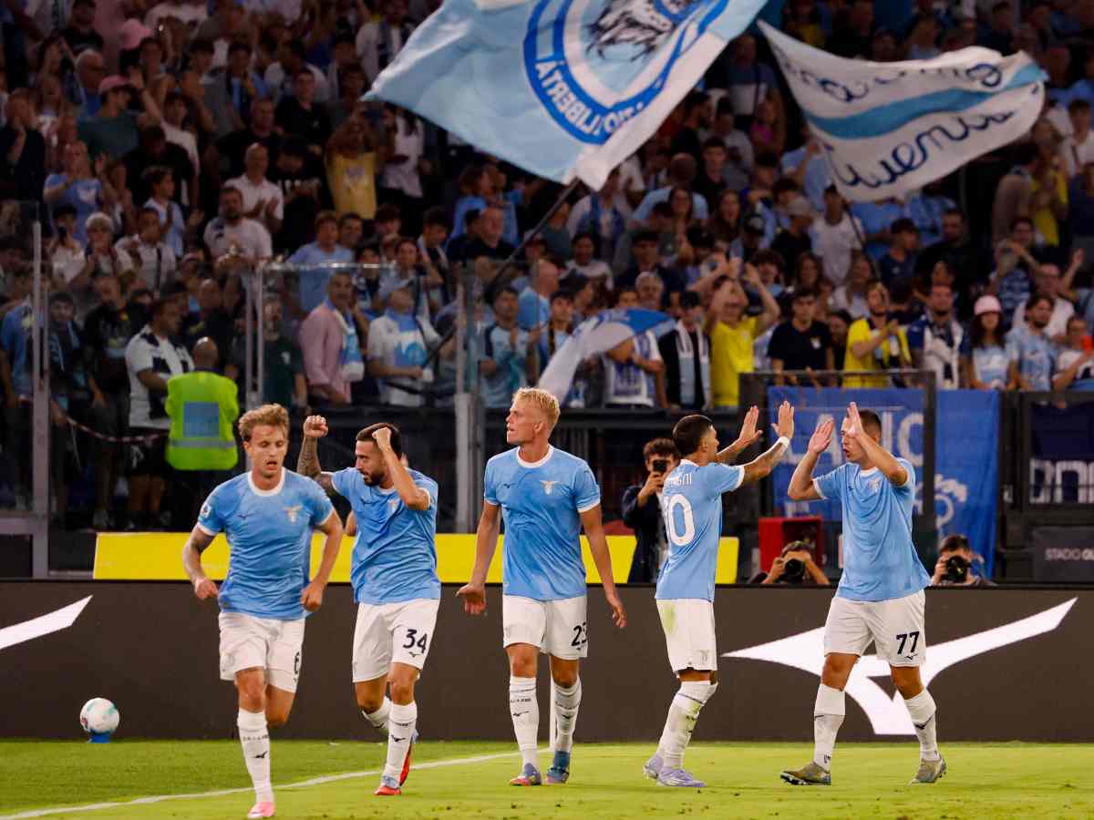 Lazio esulta sotto la curva
