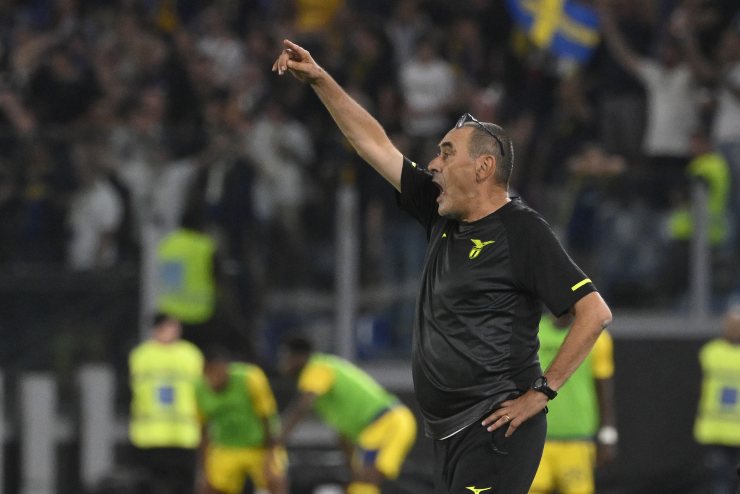 Sarri regala indicazioni in panchina
