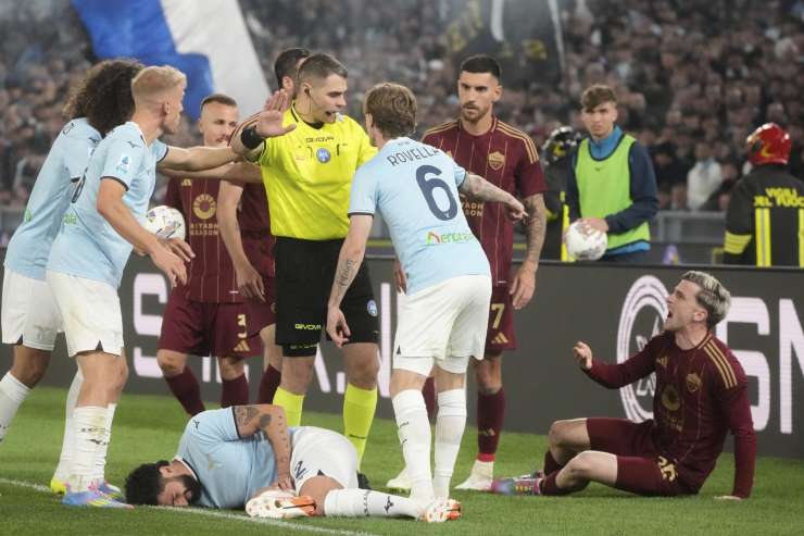 Sozza e il pugno di Saelemaekers su Gigot