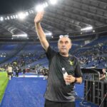 Sarri saluta il pubblico