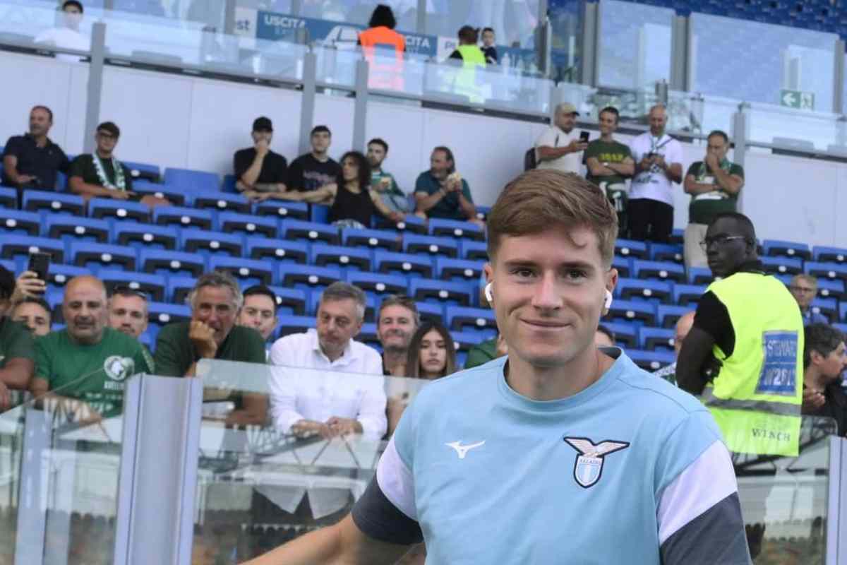 Toma Basic entra allo stadio 